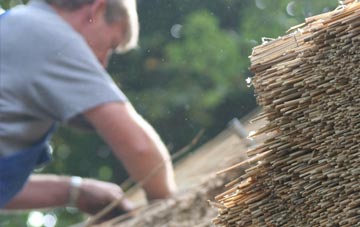 professional Bwlch Y Sarnau thatchers